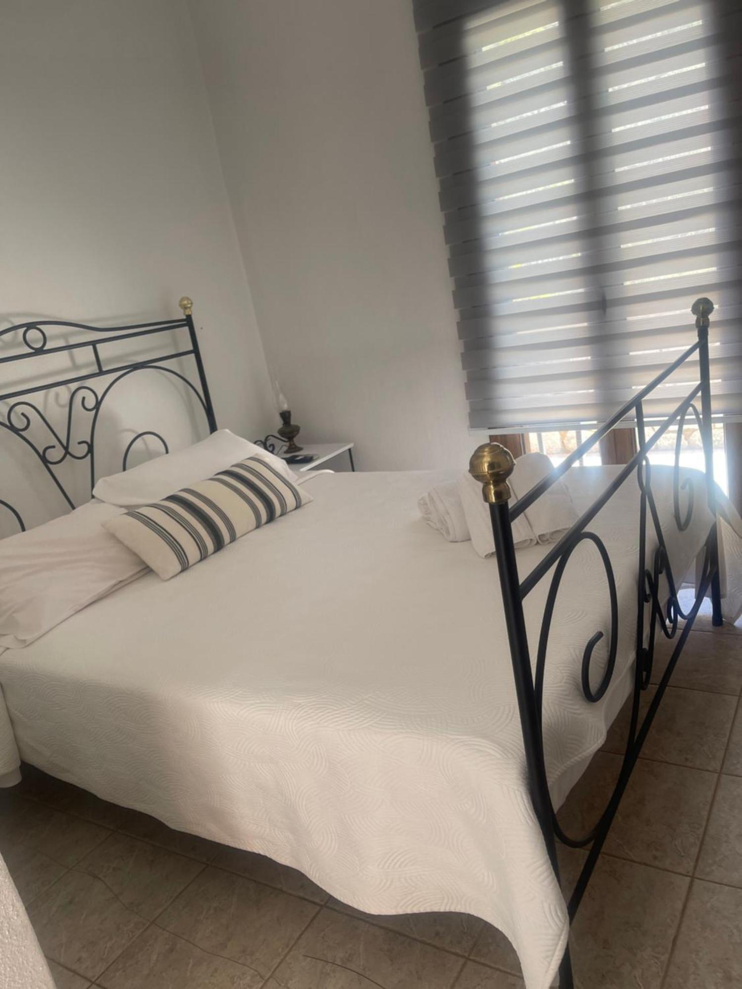Bed and Breakfast Lithos By The Sea Néon Oítilon Exteriér fotografie